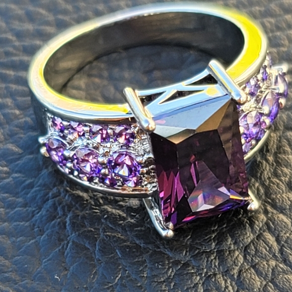 Estate Jewelry - Purple Emerald Cut Glass Ring - Vintage, Estate - Size 8.5